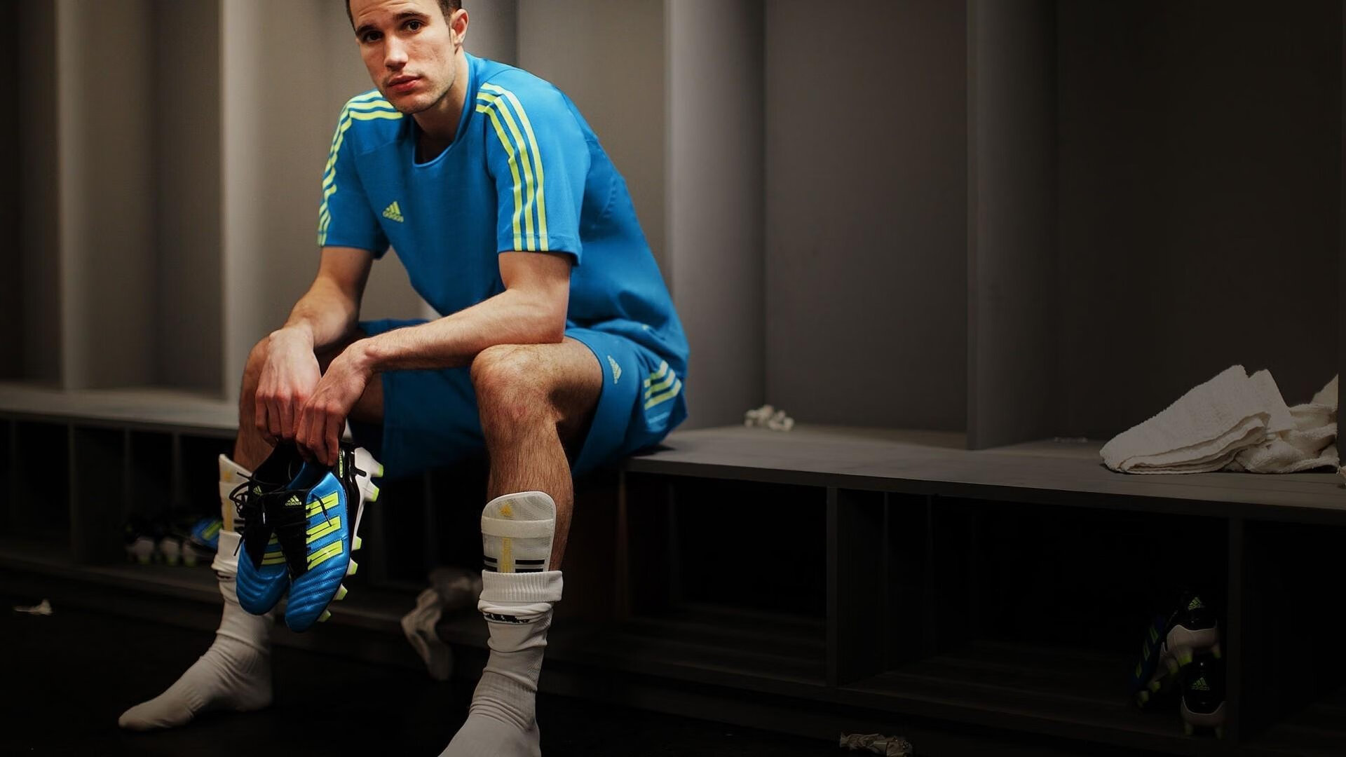 bbin娱乐-拜仁慕尼黑、Doinb与湖人，足坛与篮坛同日上演名单大调整